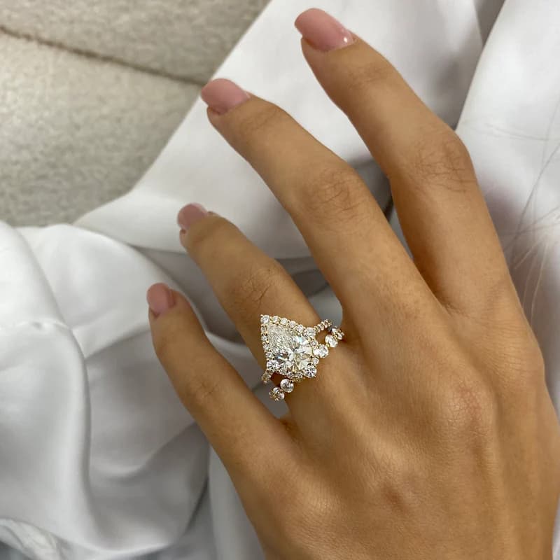 Journee Engagement Ring 3.35 Carat Yellow Gold